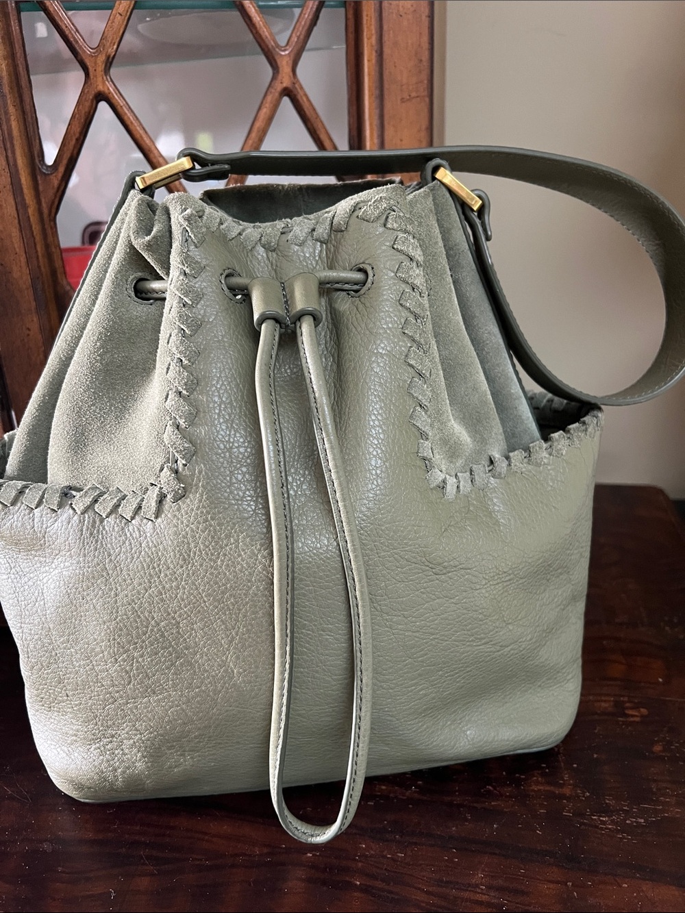 FOSSIL COOPER  Leather Drawstring Bucket Bag